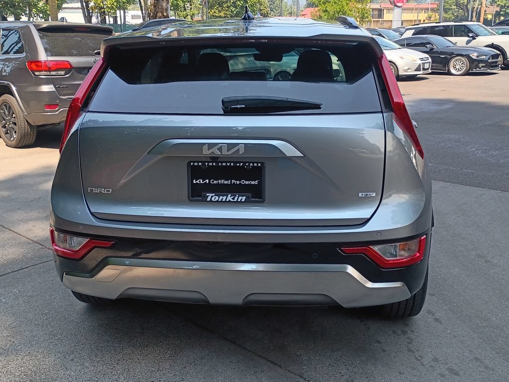 Certified 2025 Kia Niro FWD image 5
