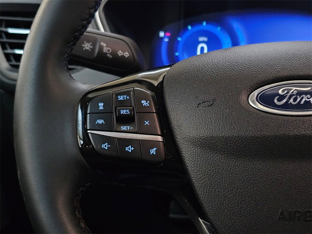 Used 2022 Ford Escape Titanium w/ Class II Trailer Tow Package image 33