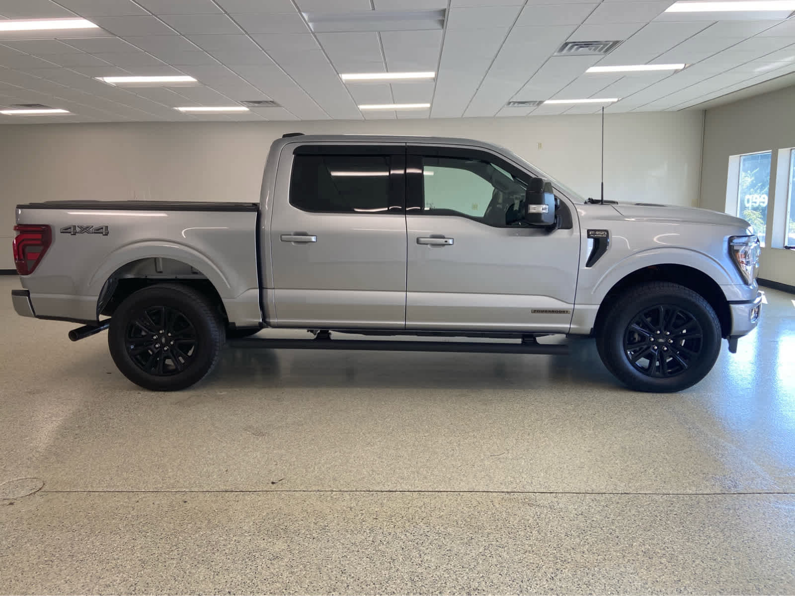 New 2025 Ford F150 Platinum w/ Equipment Group 702A High image 4