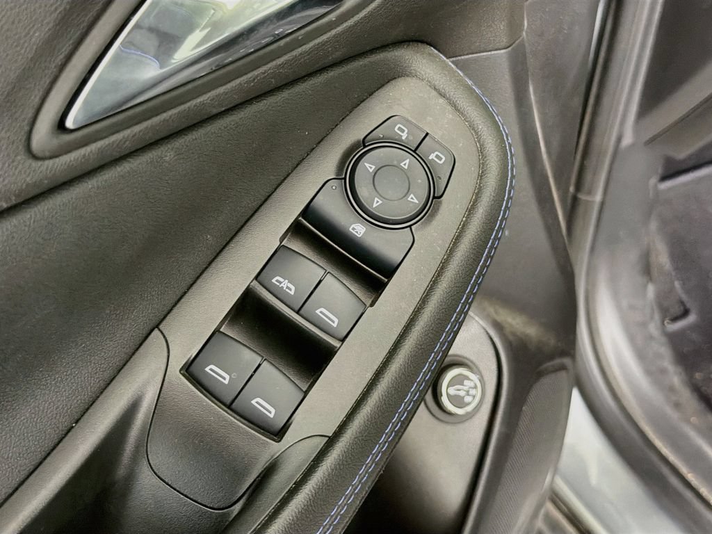 Used 2025 Buick Encore GX Sport Touring FWD image 21