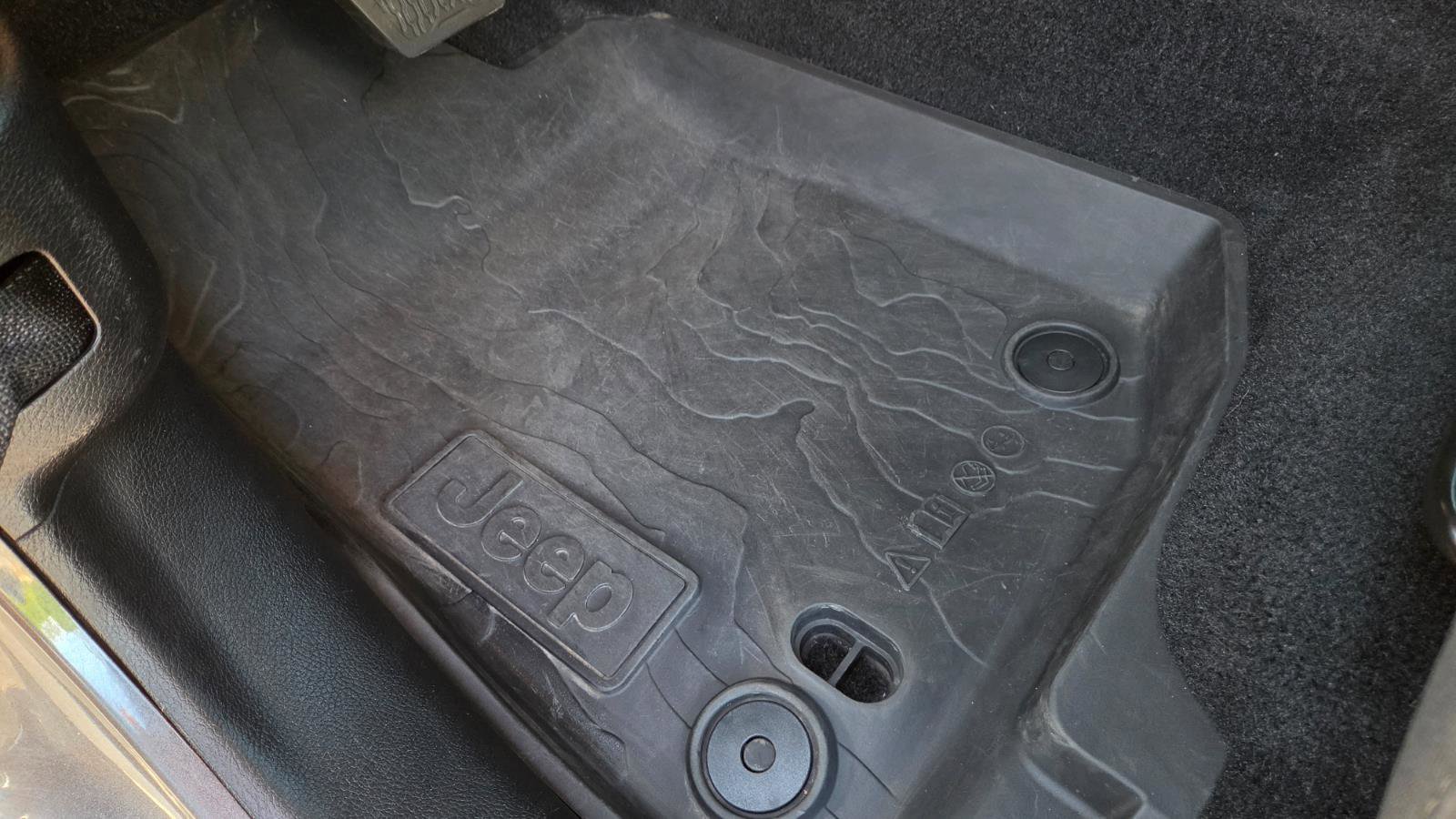 Used 2023 Jeep Wrangler Unlimited w/ Cold Weather Group image 28