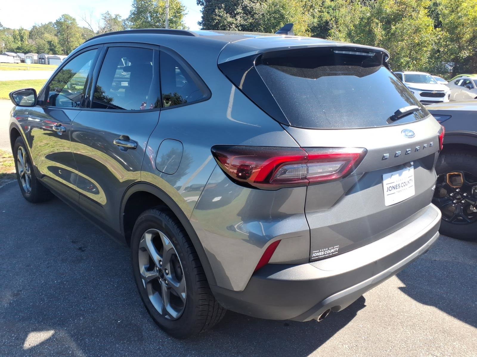 Used 2025 Ford Escape ST-Line Select AWD/4WD image 4
