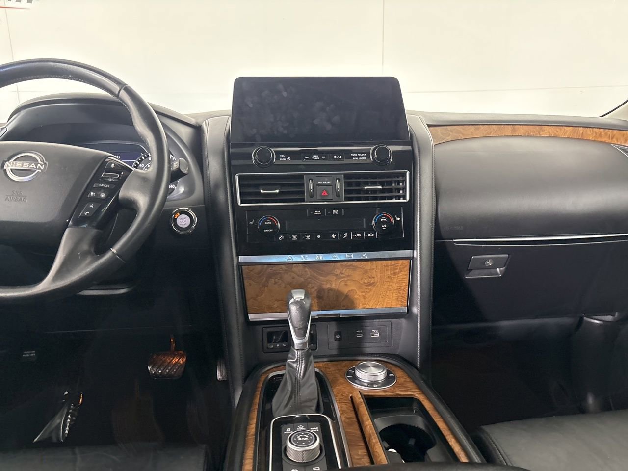 Used 2021 Nissan Armada SL w/ Captain's Chairs Package image 25