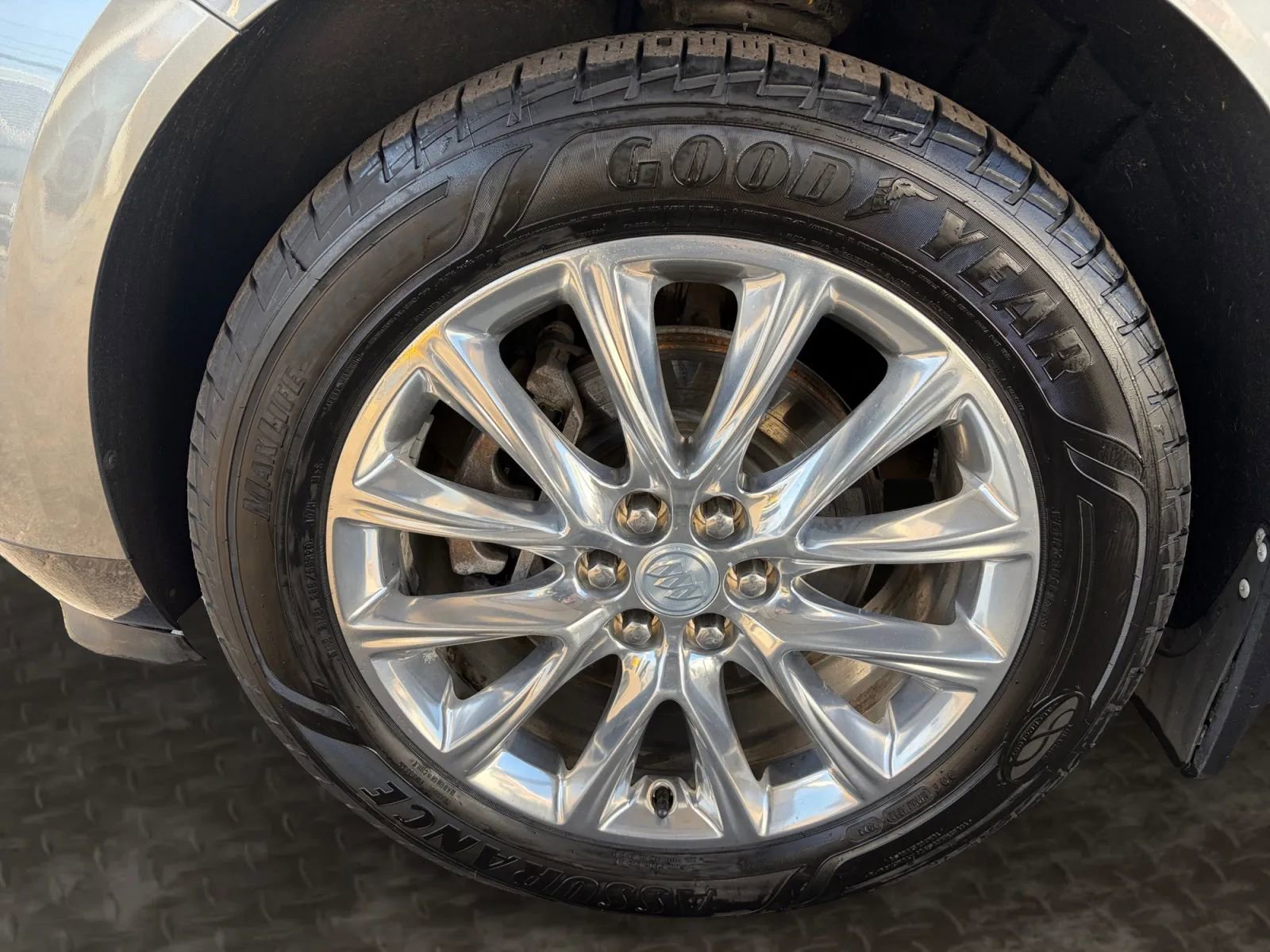 Used 2019 Buick Enclave Premium image 42