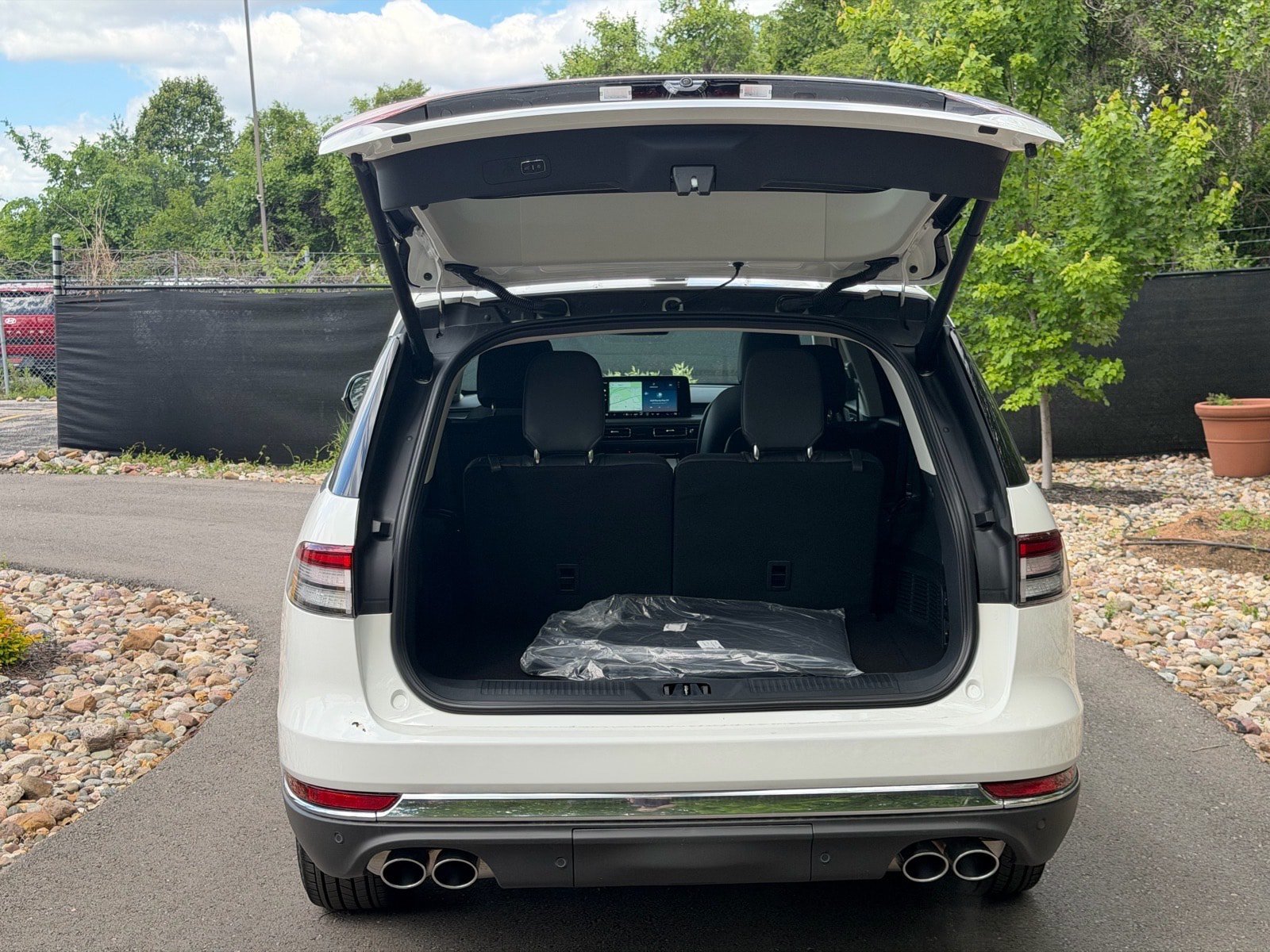New 2026 Lincoln Aviator AWD image 16