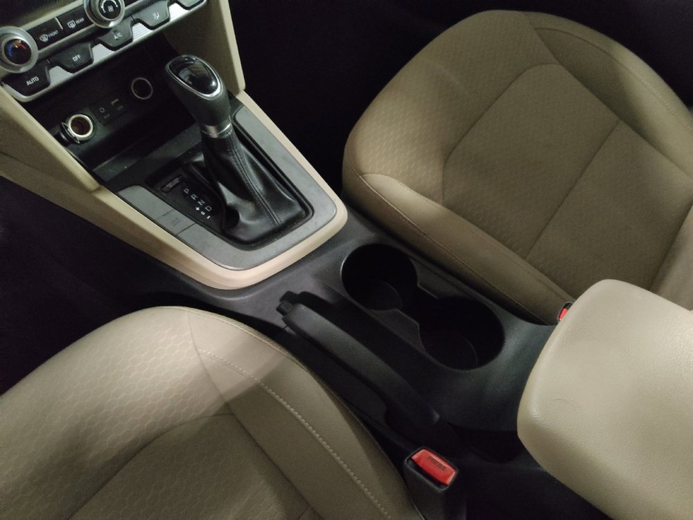Used 2020 Hyundai Elantra SE image 26