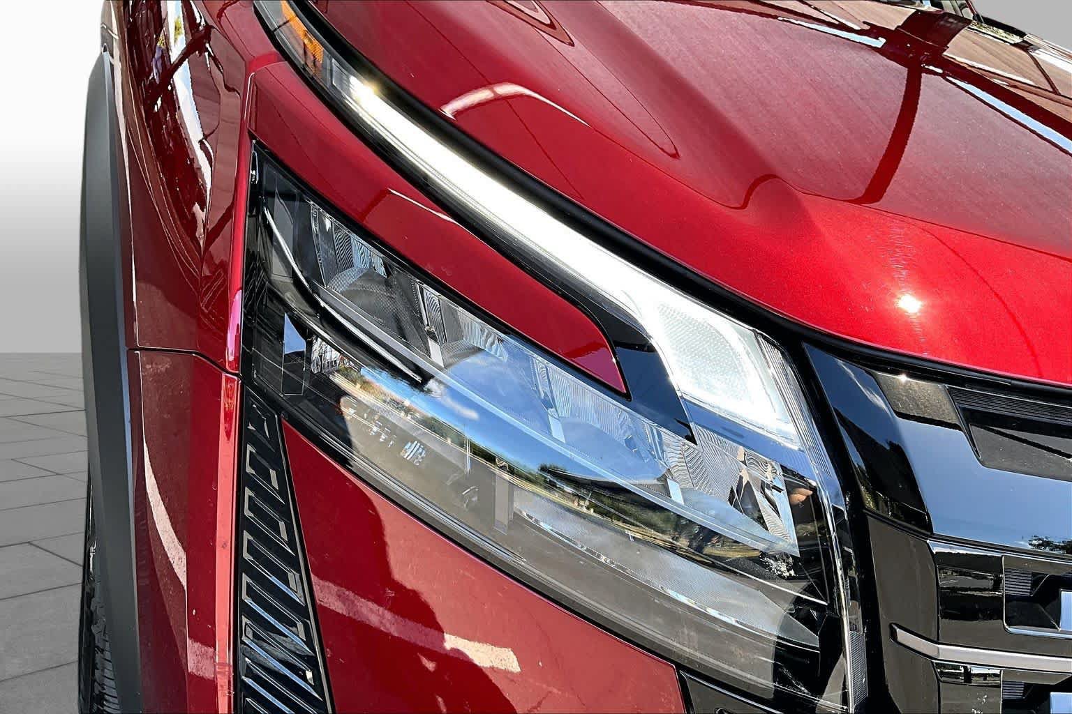 New 2026 Nissan Pathfinder Platinum AWD/4WD image 13