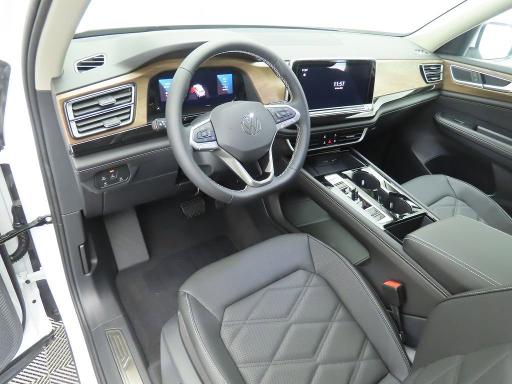 New 2026 Volkswagen Atlas SE image 9