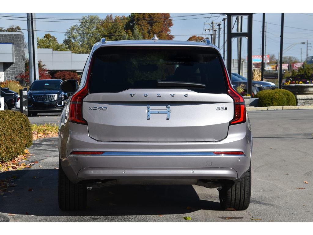 Certified 2026 Volvo XC90 B5 Plus image 5