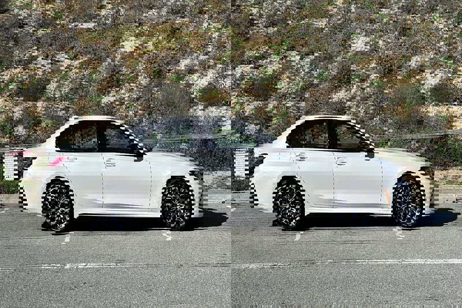 Used 2025 BMW 330i Sedan w/ M Sport Package image 6