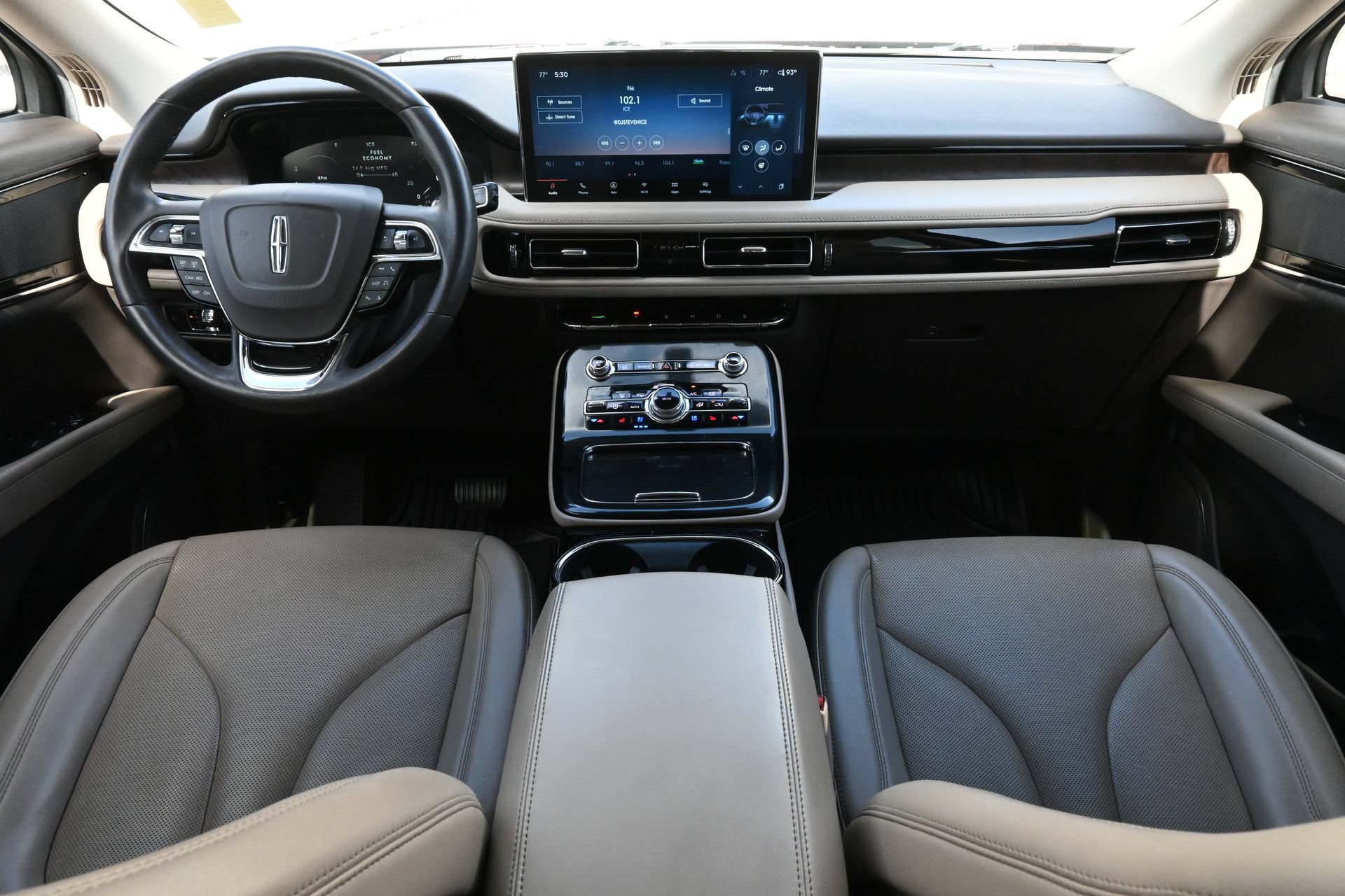 Used 2022 Lincoln Nautilus Reserve FWD image 8