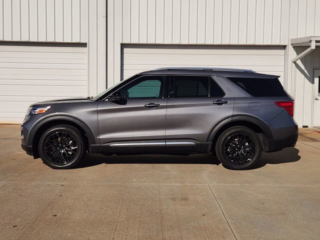 Used 2023 Ford Explorer Platinum w/ Technology Package image 4