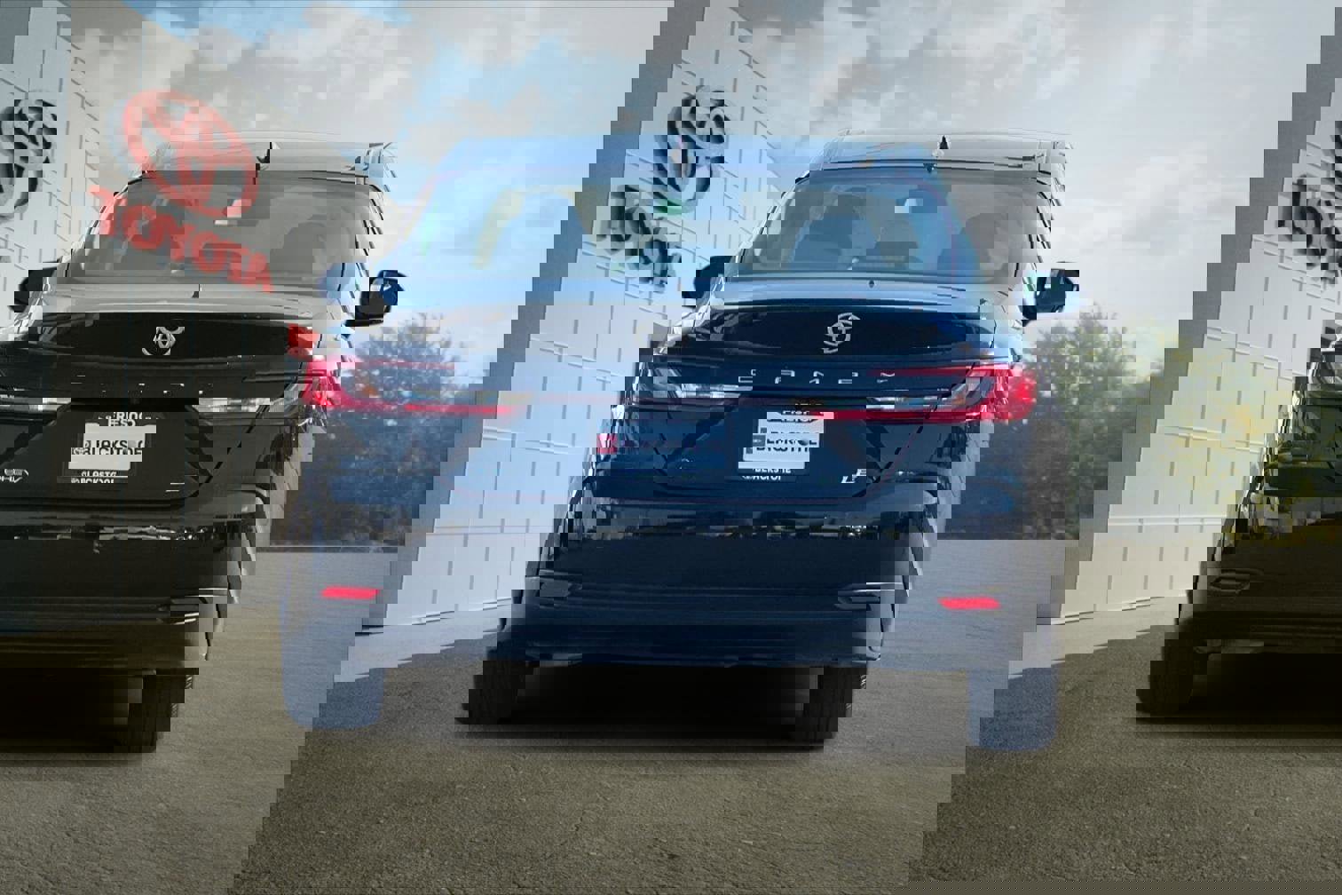 Certified 2025 Toyota Camry LE image 4