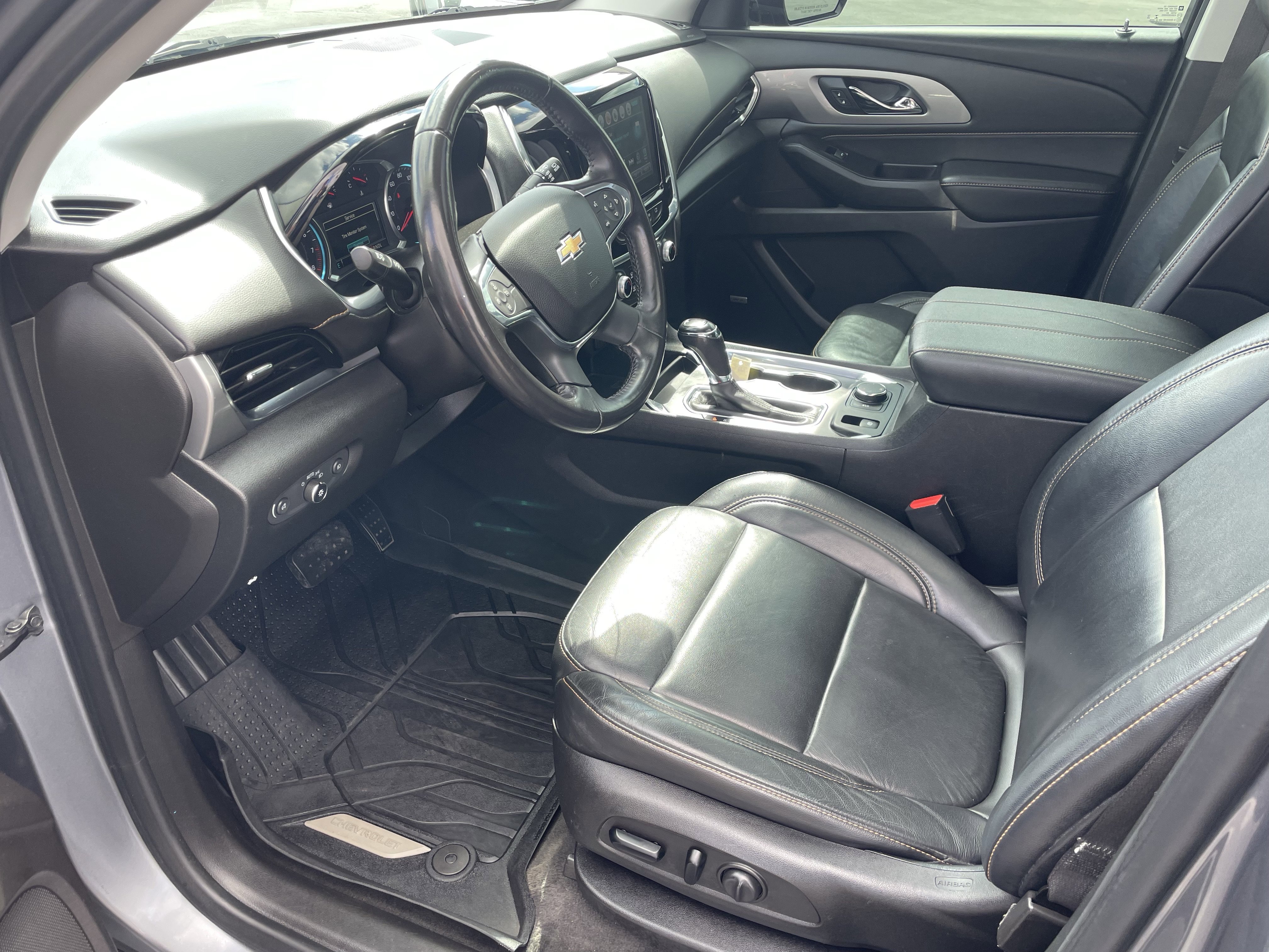 Used 2019 Chevrolet Traverse RS w/ LPO, 'HIT The Road' Package AWD/4WD image 12