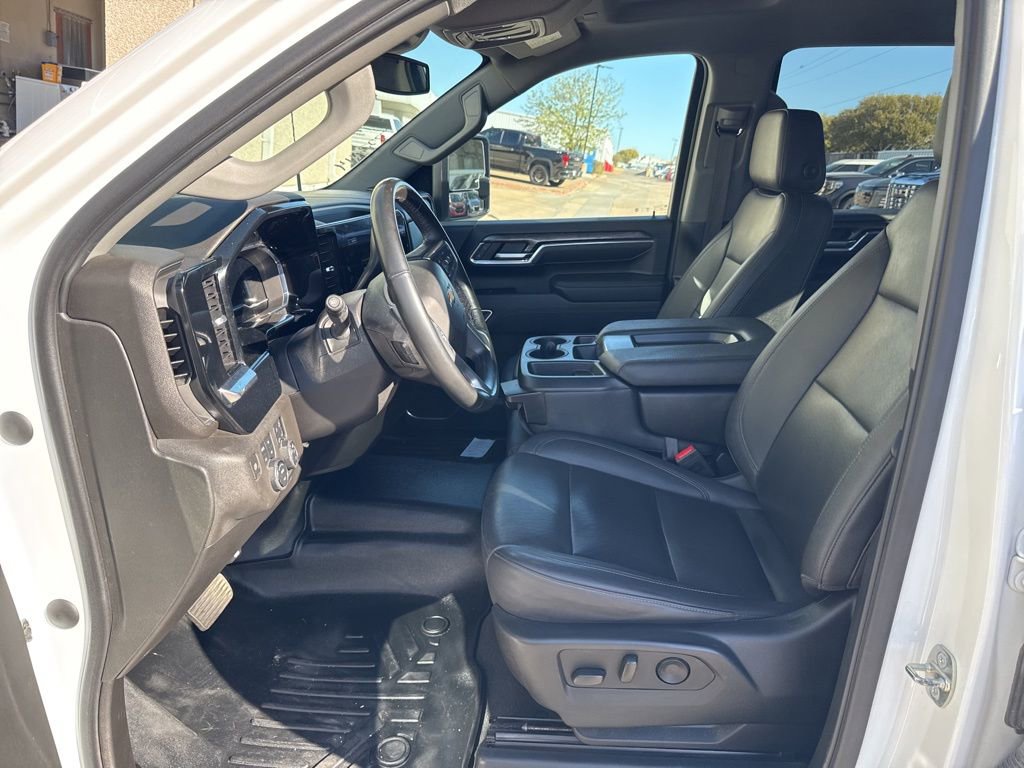 Used 2024 Chevrolet Silverado 2500 LTZ image 12