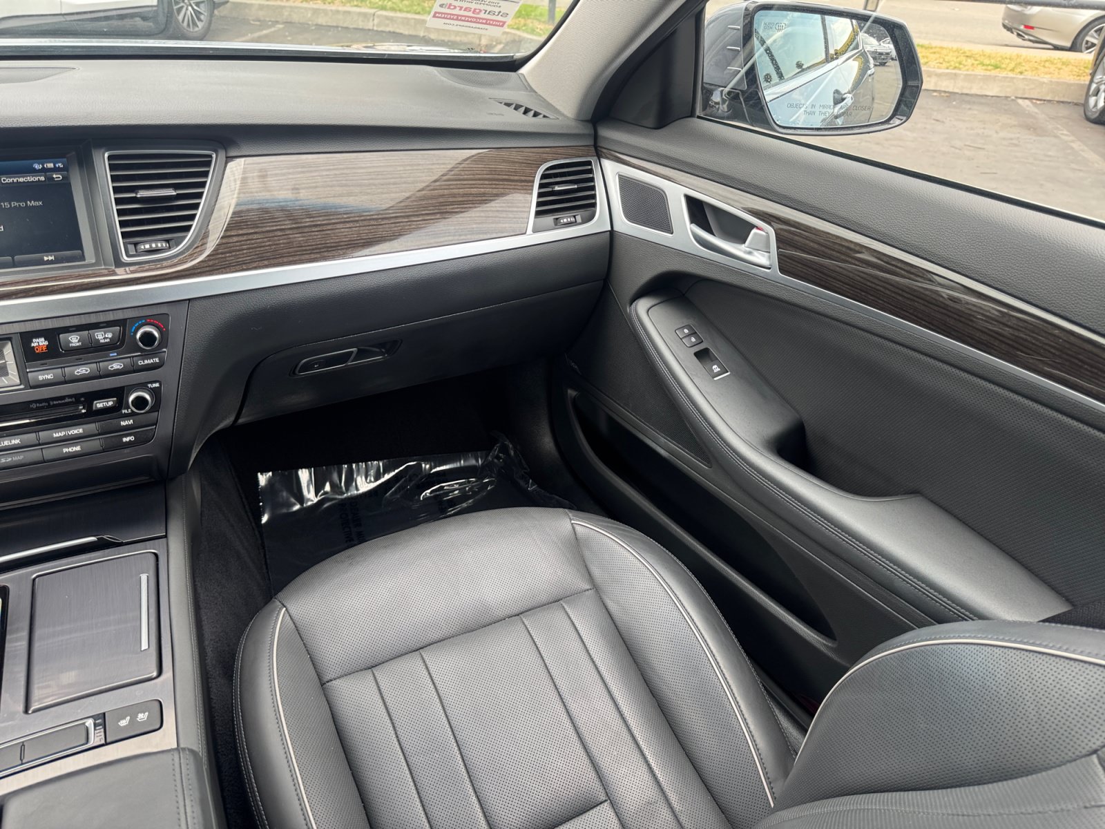Used 2015 Hyundai Genesis 3.8 w/ Option Group 03 RWD image 20