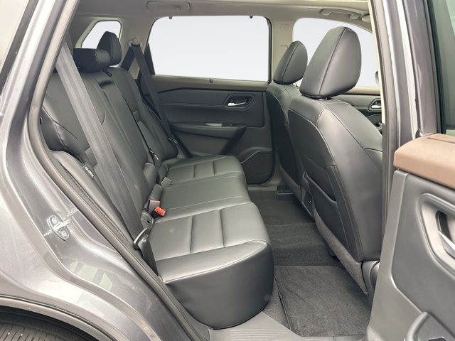 Used 2023 Nissan Rogue SV w/ SV Premium B Package AWD/4WD image 18
