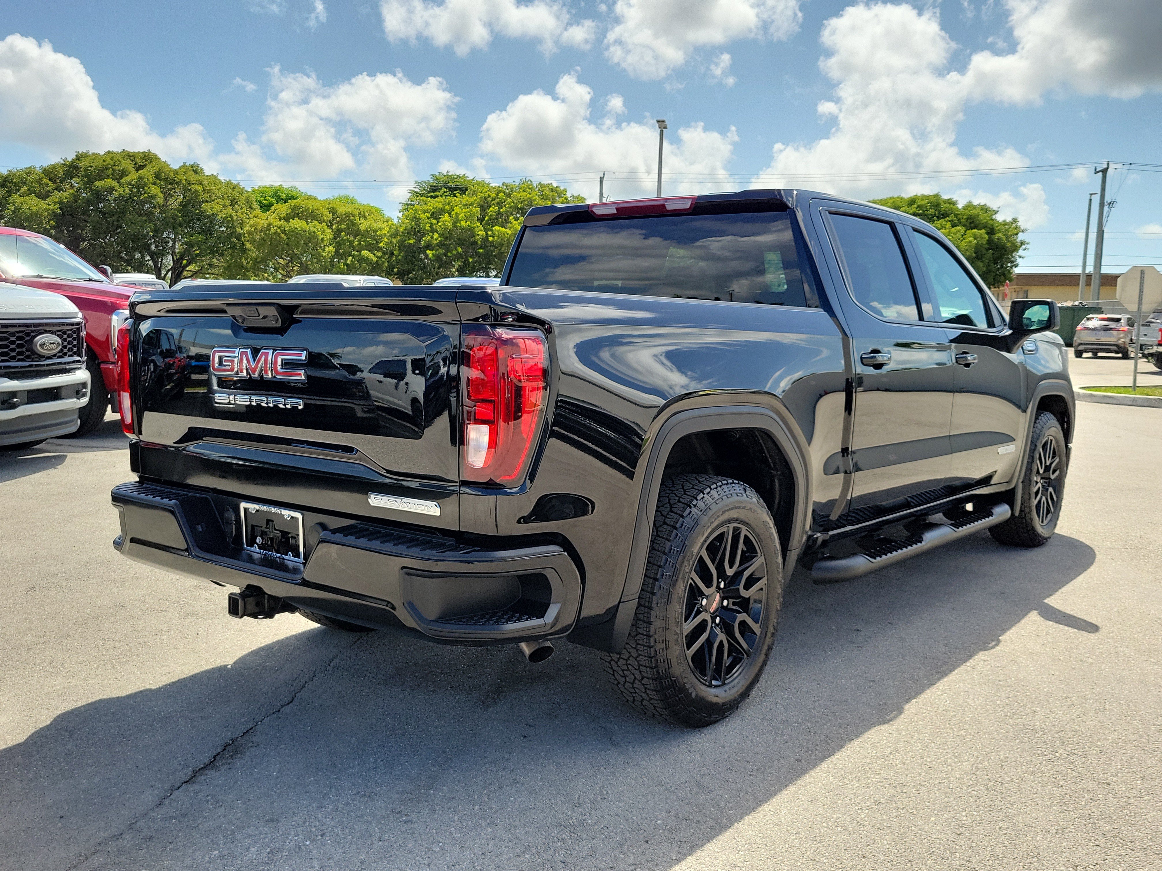 Used 2026 GMC Sierra 1500 Elevation w/ Elevation Select Package RWD image 5
