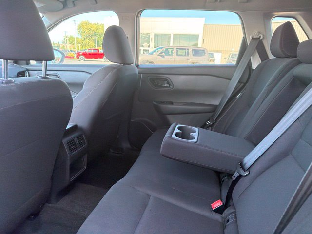 Used 2026 Nissan Rogue S FWD image 24