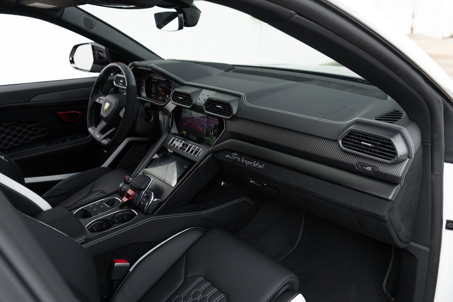 Used 2024 Lamborghini Urus Performante image 15