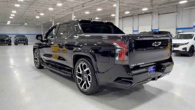 New 2025 Chevrolet Silverado EV RST AWD/4WD image 11