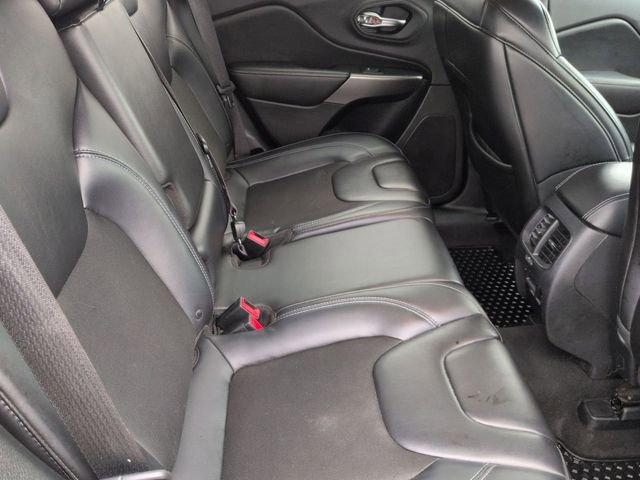 Certified 2019 Jeep Cherokee Latitude Plus w/ Cold Weather Group image 28