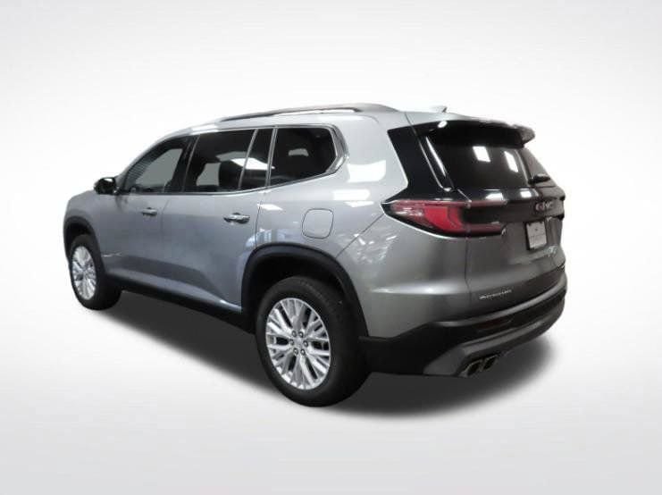 Used 2024 GMC Acadia Elevation w/ Luxury Package FWD image 2
