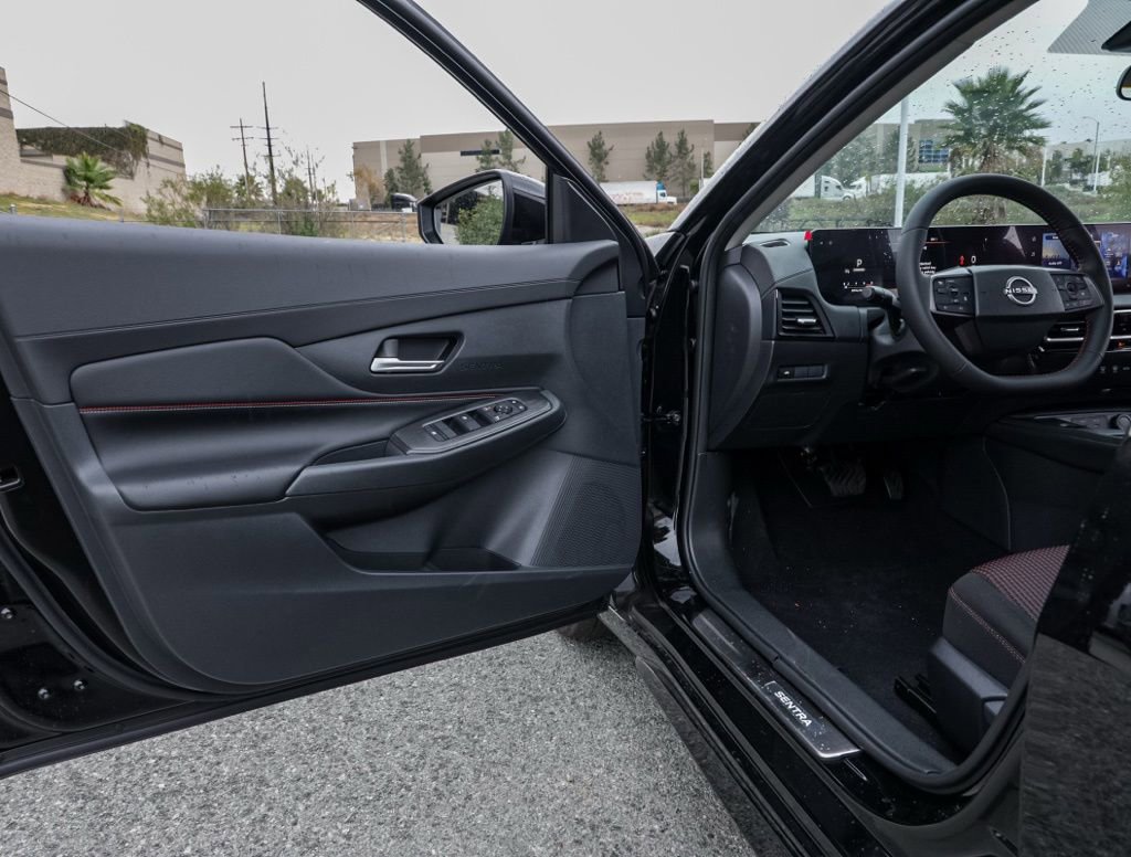 New 2026 Nissan Sentra SR w/ Floor Mat Package image 11