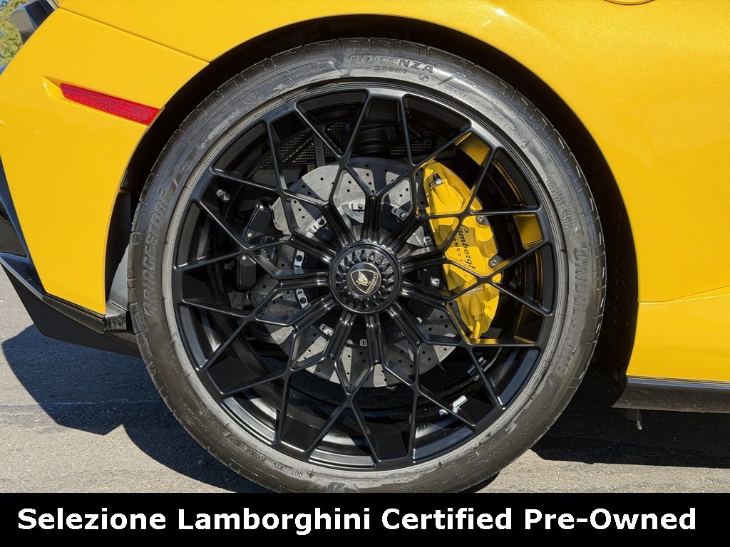 Used 2023 Lamborghini Huracan STO image 21