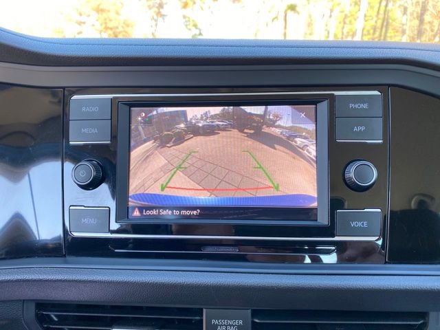 Used 2024 Volkswagen Jetta SE image 21