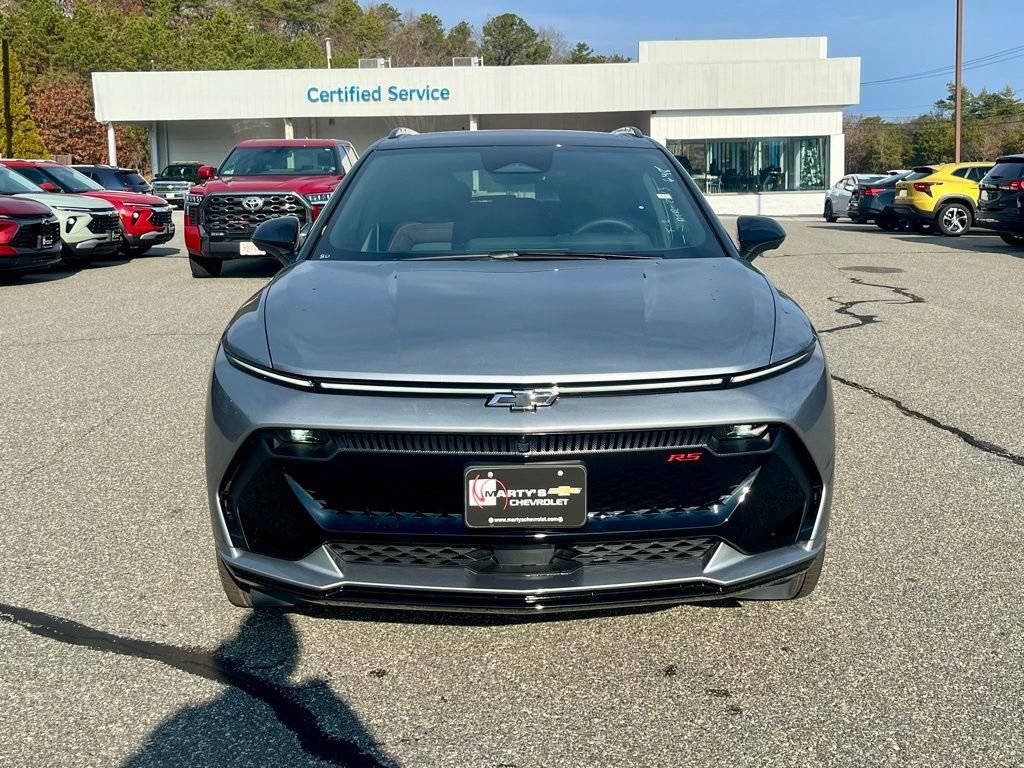 New 2026 Chevrolet Equinox EV RS w/ LPO, All-Weather Mat Package FWD image 9