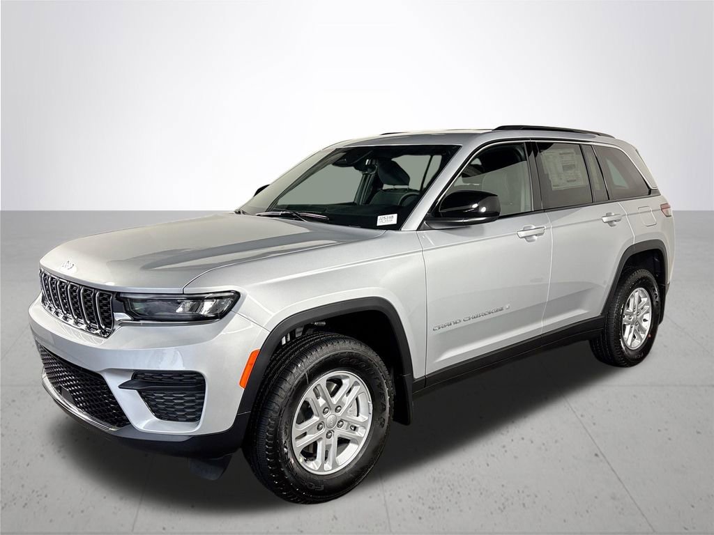 New 2025 Jeep Grand Cherokee Laredo w/ Luxury Tech Group I image 2