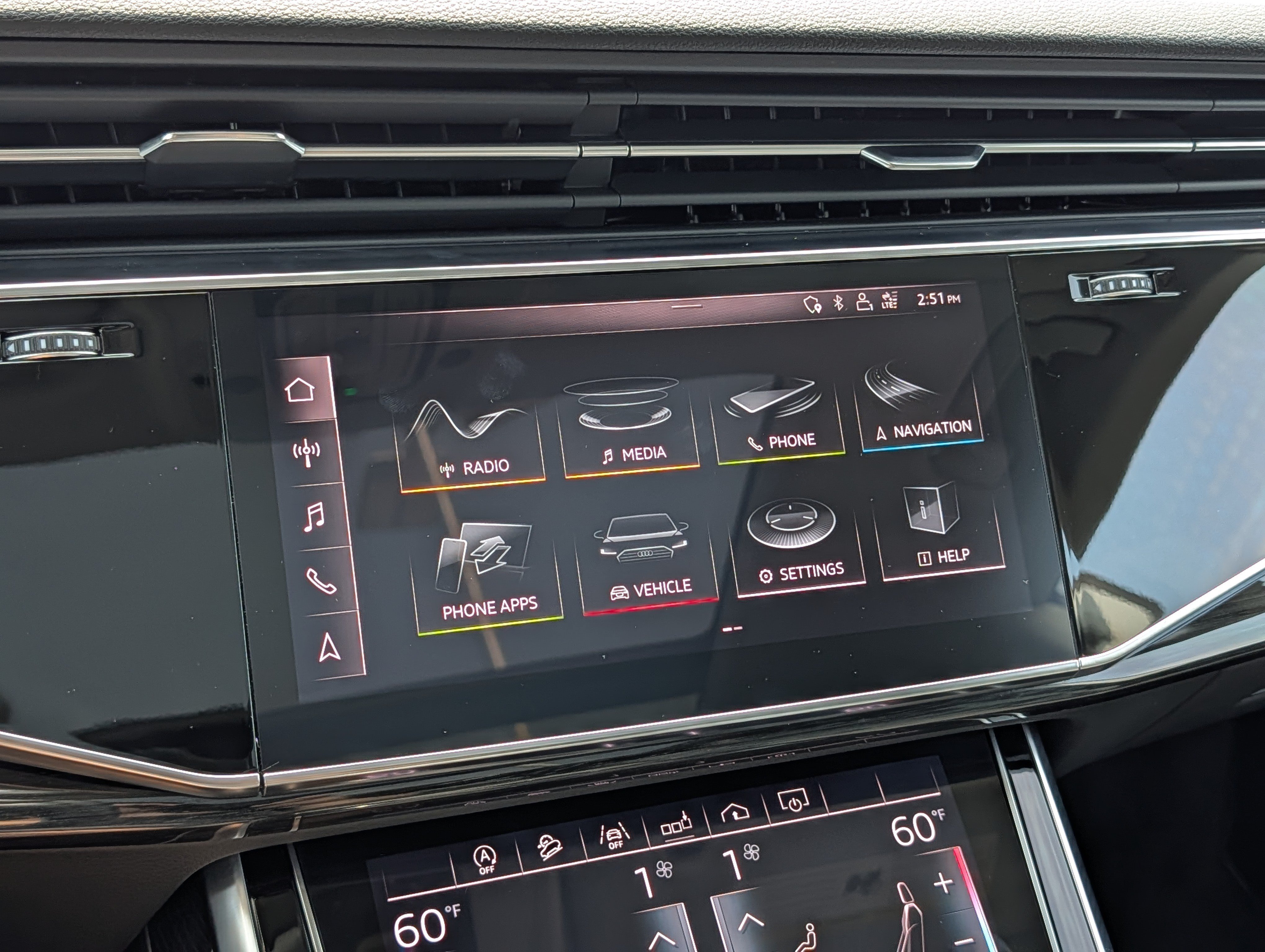 Used 2019 Audi Q8 Premium Plus w/ Premium Plus AWD/4WD image 30