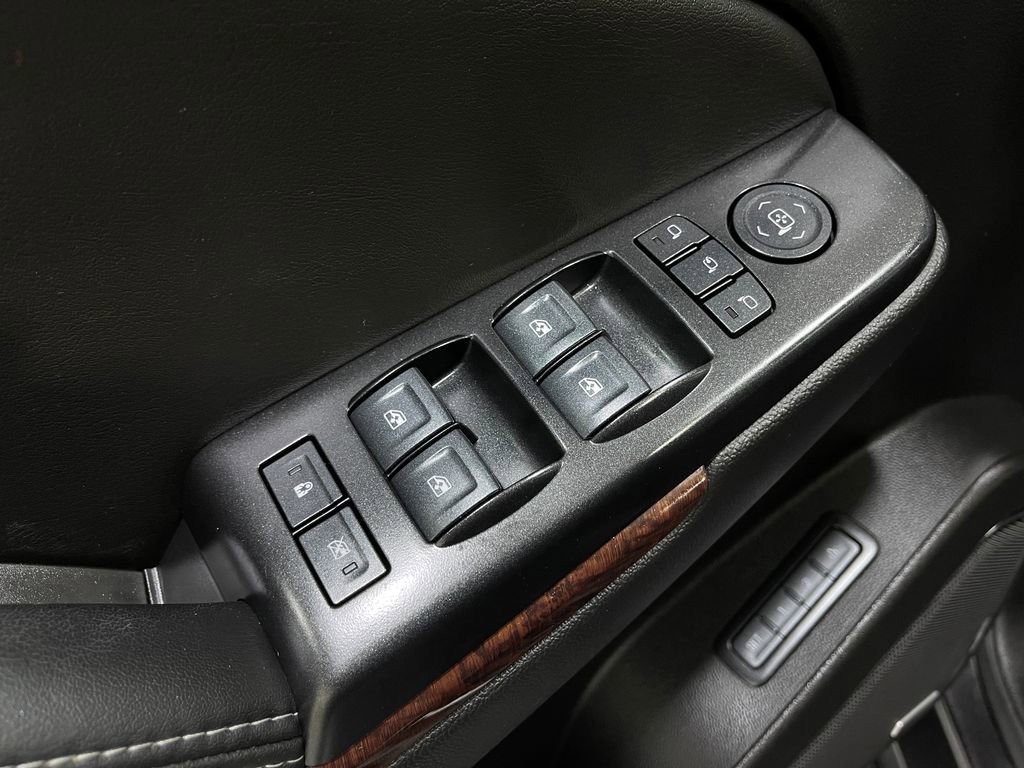 Used 2018 GMC Yukon SLT w/ HD Trailering Package image 16