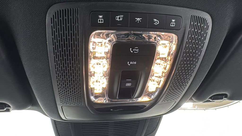 Used 2024 Mercedes-Benz GLS 580 4MATIC image 33