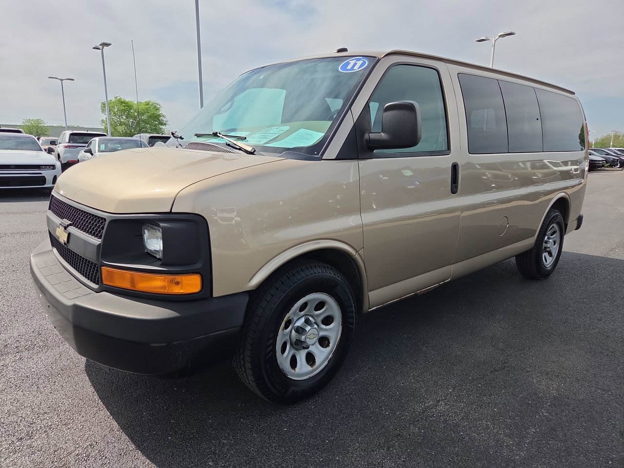 Used 2011 Chevrolet Express 1500 LS RWD image 3