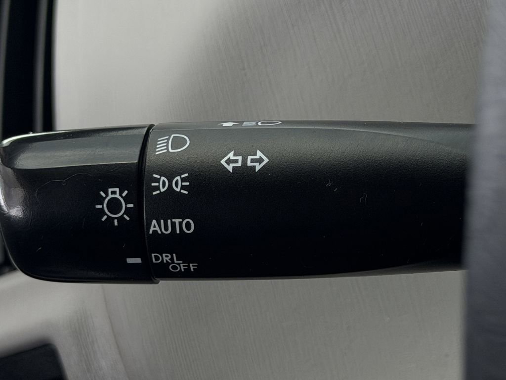 Used 2017 Toyota Prius V Three FWD image 22