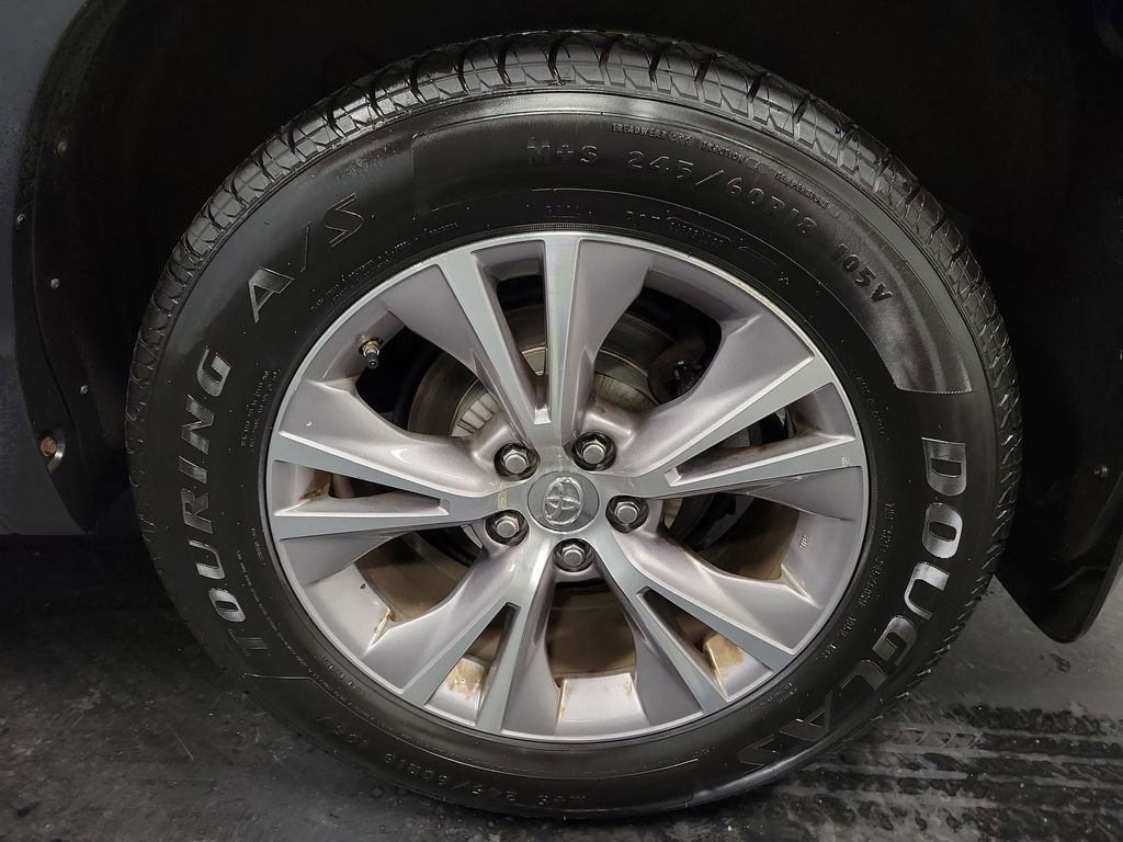 Used 2015 Toyota Highlander XLE image 10