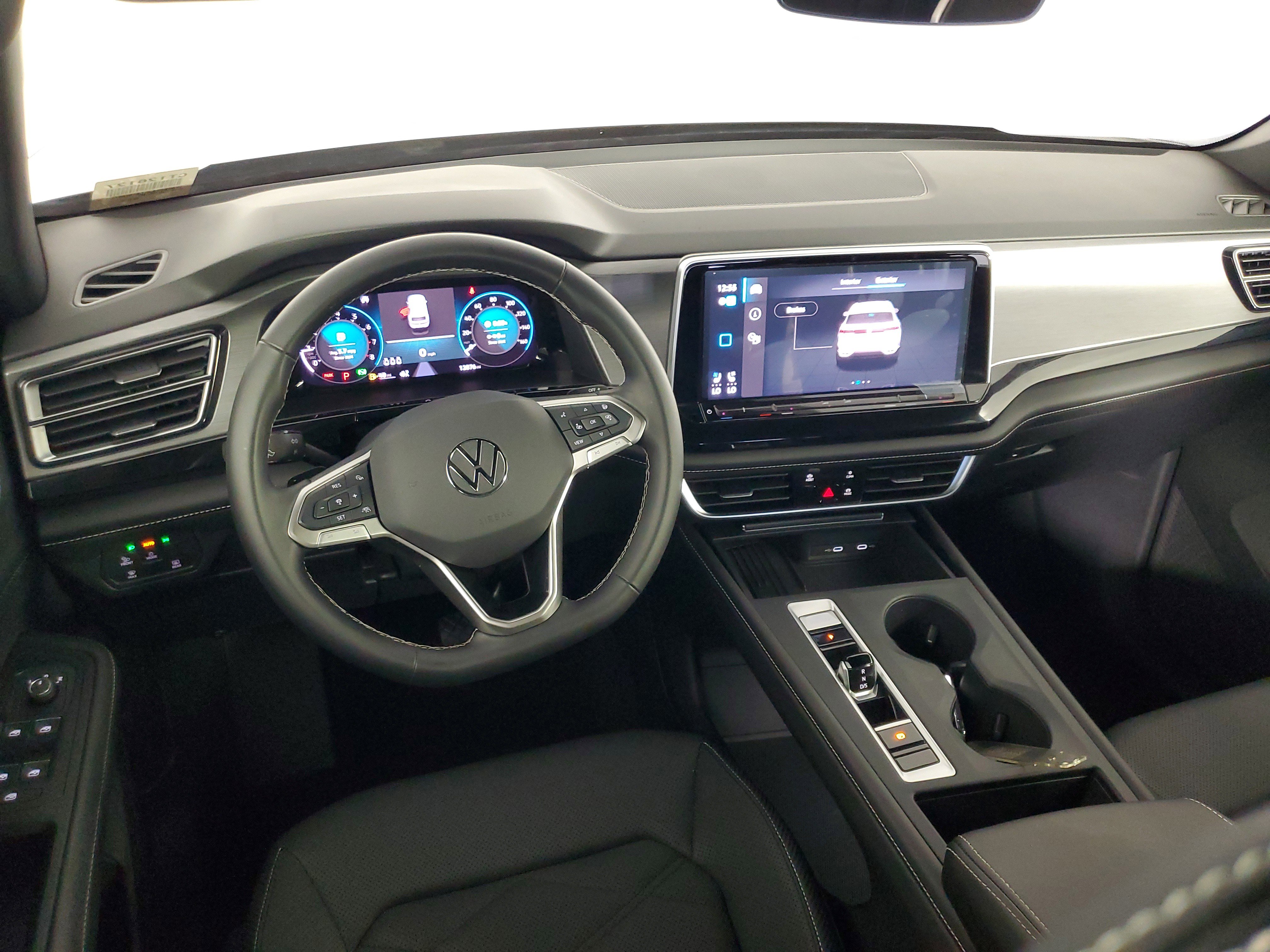 Used 2025 Volkswagen Atlas Cross Sport SE image 15