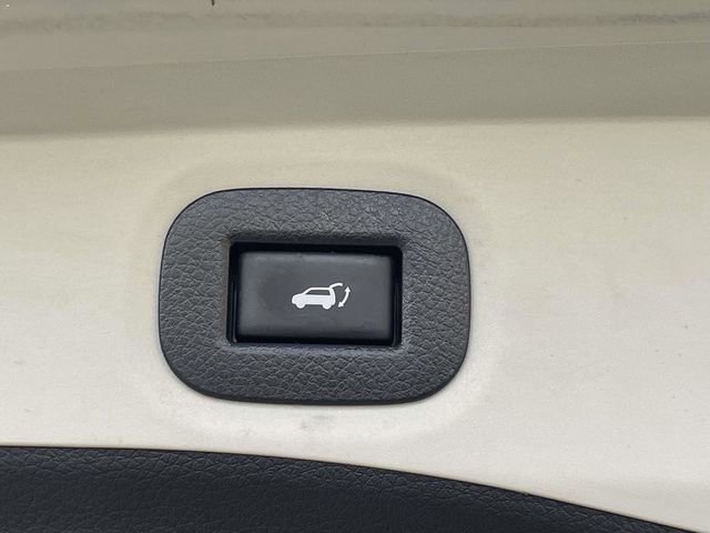 Used 2018 Nissan Rogue SL image 14