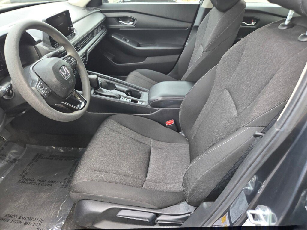 Used 2023 Honda Accord LX image 17