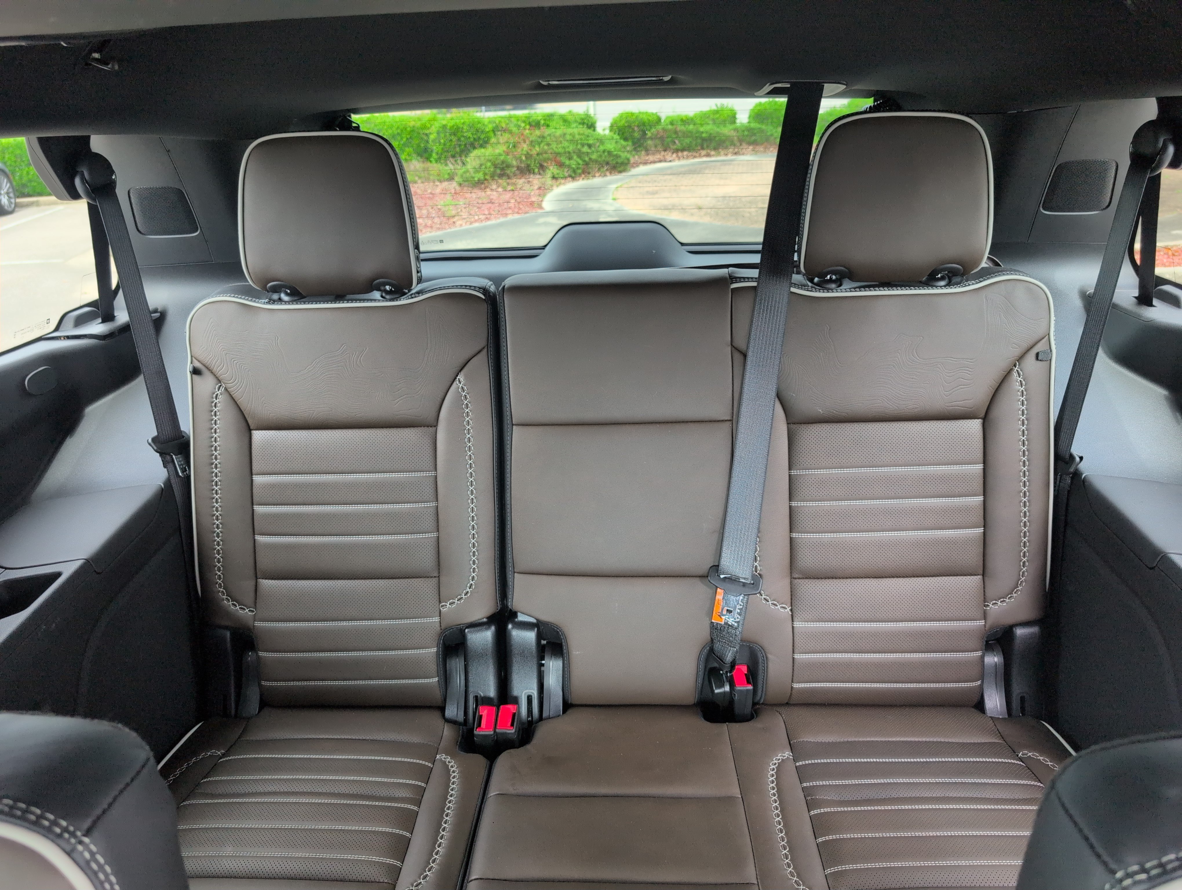 Used 2025 GMC Yukon Denali Ultimate w/ LPO, Floor Liner Package AWD/4WD image 35