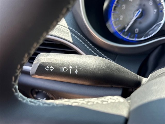 New 2026 Chrysler Pacifica Select image 16