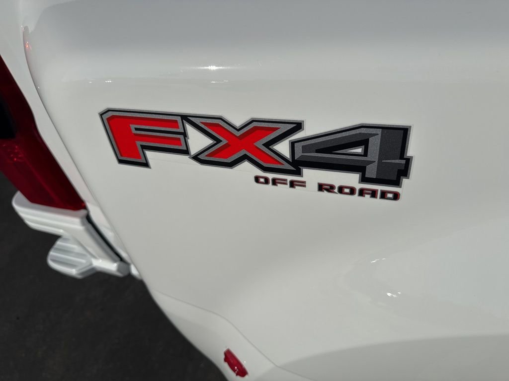 Used 2026 Ford F450 Lariat w/ FX4 Off-Road Package image 13