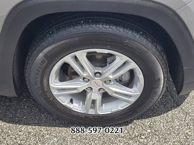 Used 2024 GMC Terrain SLE FWD image 21