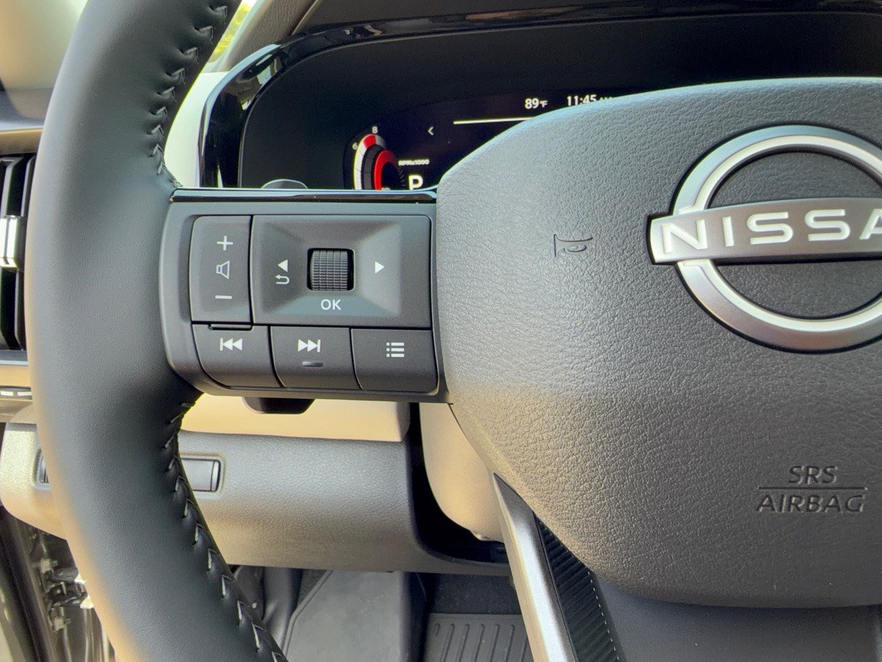 Used 2026 Nissan Pathfinder SL FWD image 18