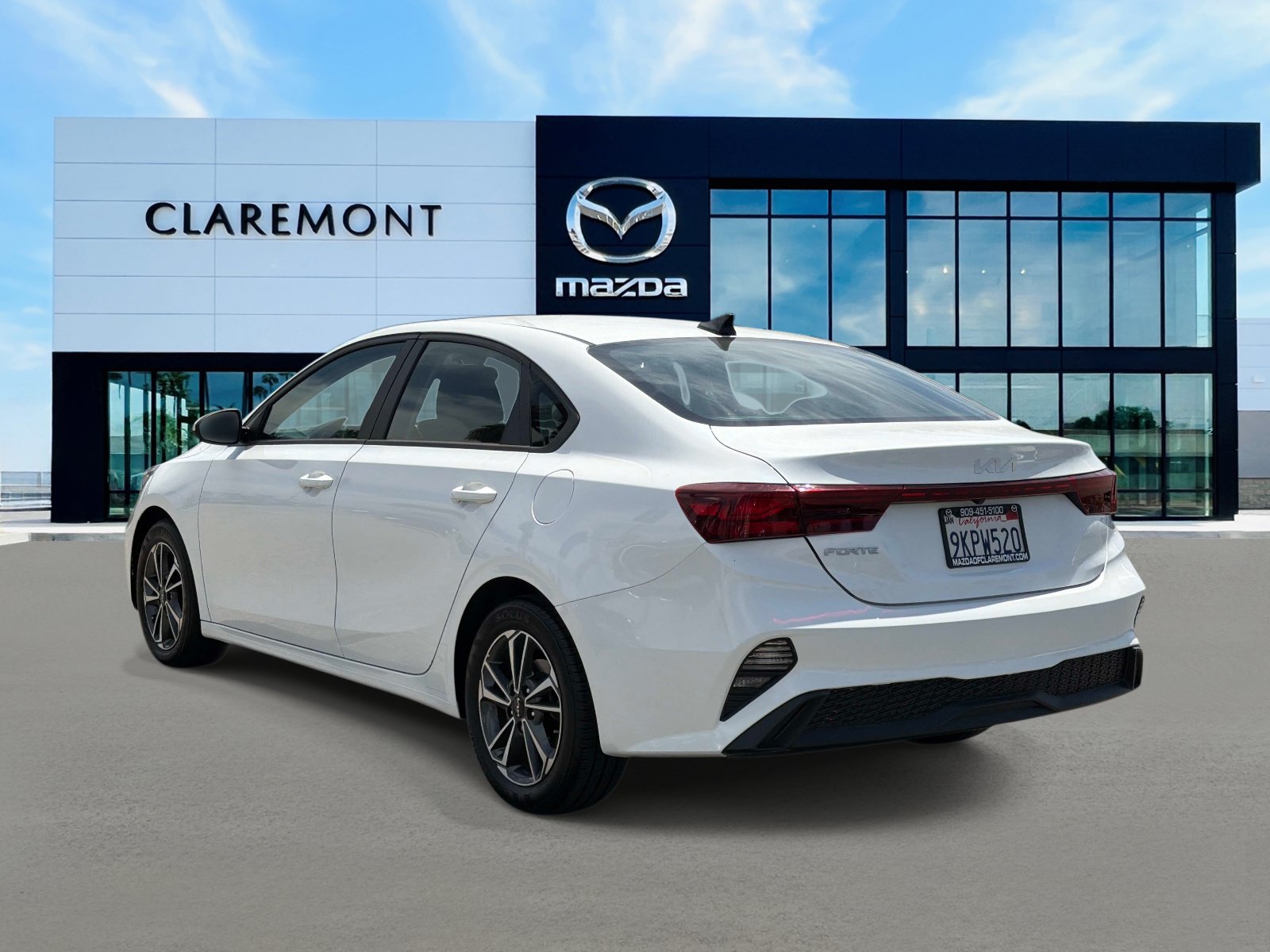 Used 2023 Kia Forte LXS FWD image 6
