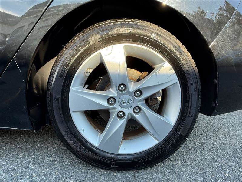 Used 2013 Hyundai Elantra GLS image 15