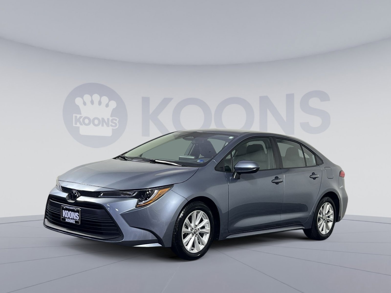 Used 2025 Toyota Corolla LE w/ LE Premium Package FWD image 5