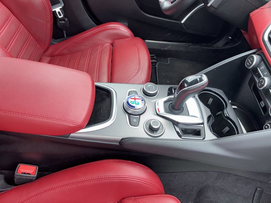 Used 2021 Alfa Romeo Giulia Ti Sport AWD/4WD image 5